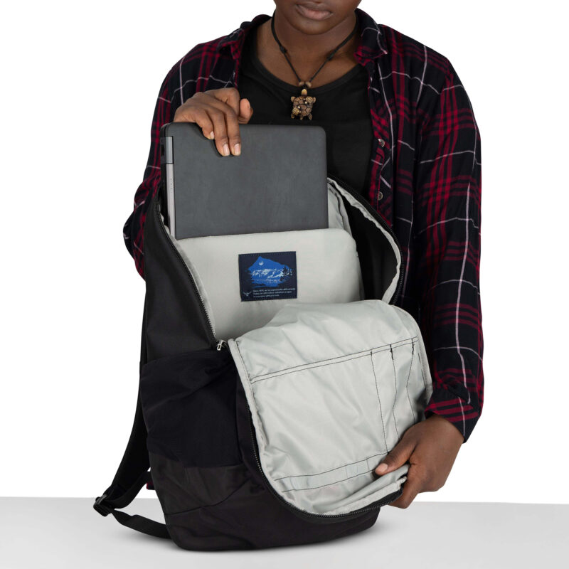 Osprey Astronova - Black - 4